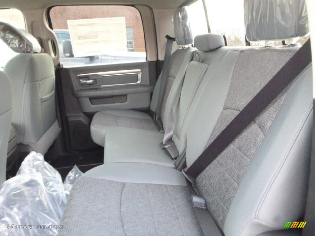 2017 1500 Big Horn Crew Cab 4x4 - Bright Silver Metallic / Black/Diesel Gray photo #5