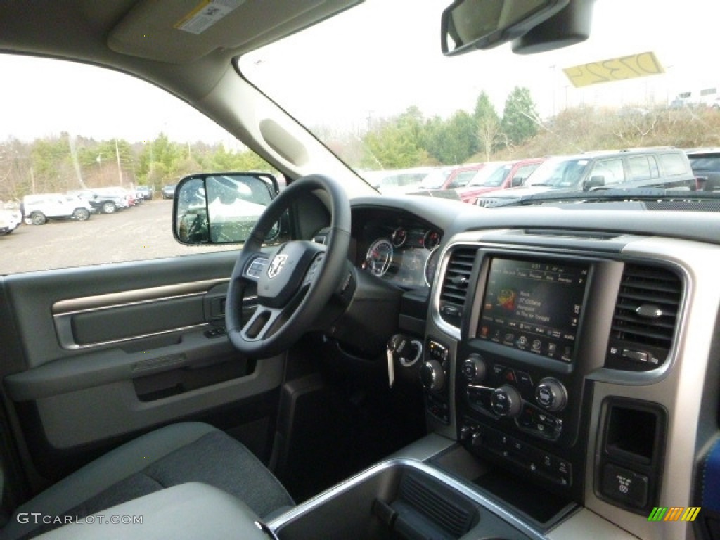 2017 1500 Big Horn Crew Cab 4x4 - Bright Silver Metallic / Black/Diesel Gray photo #10