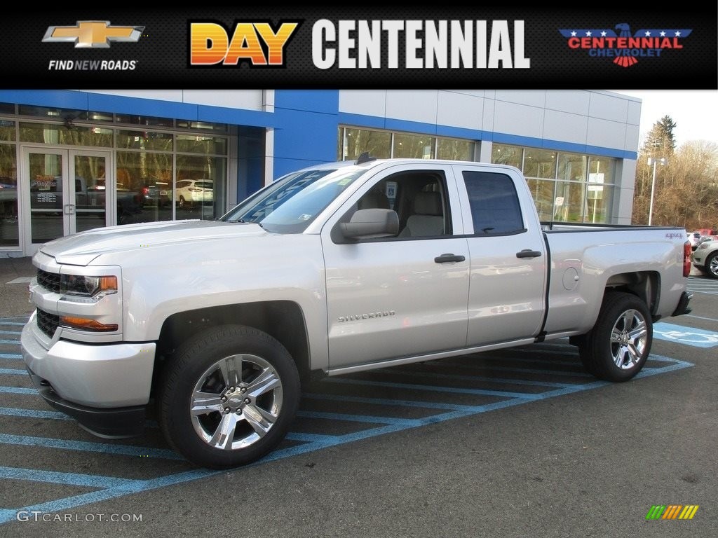 2017 Silverado 1500 Custom Double Cab 4x4 - Silver Ice Metallic / Dark Ash/Jet Black photo #1