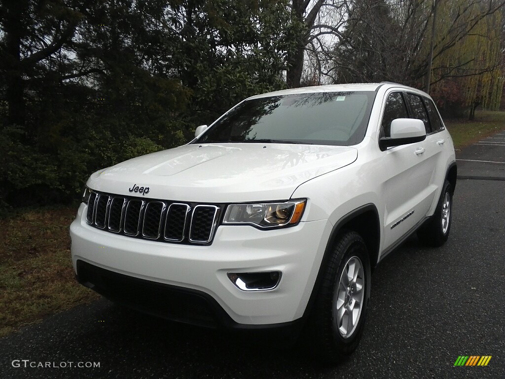 2017 Grand Cherokee Laredo 4x4 - Bright White / Black photo #2