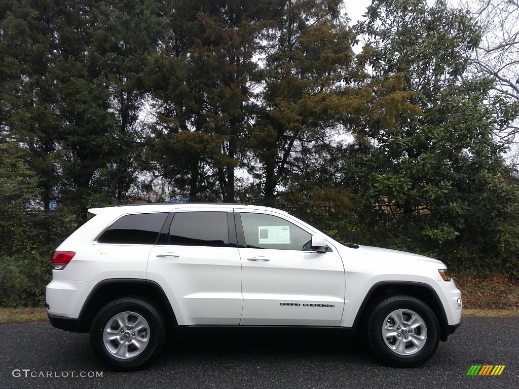2017 Grand Cherokee Laredo 4x4 - Bright White / Black photo #5
