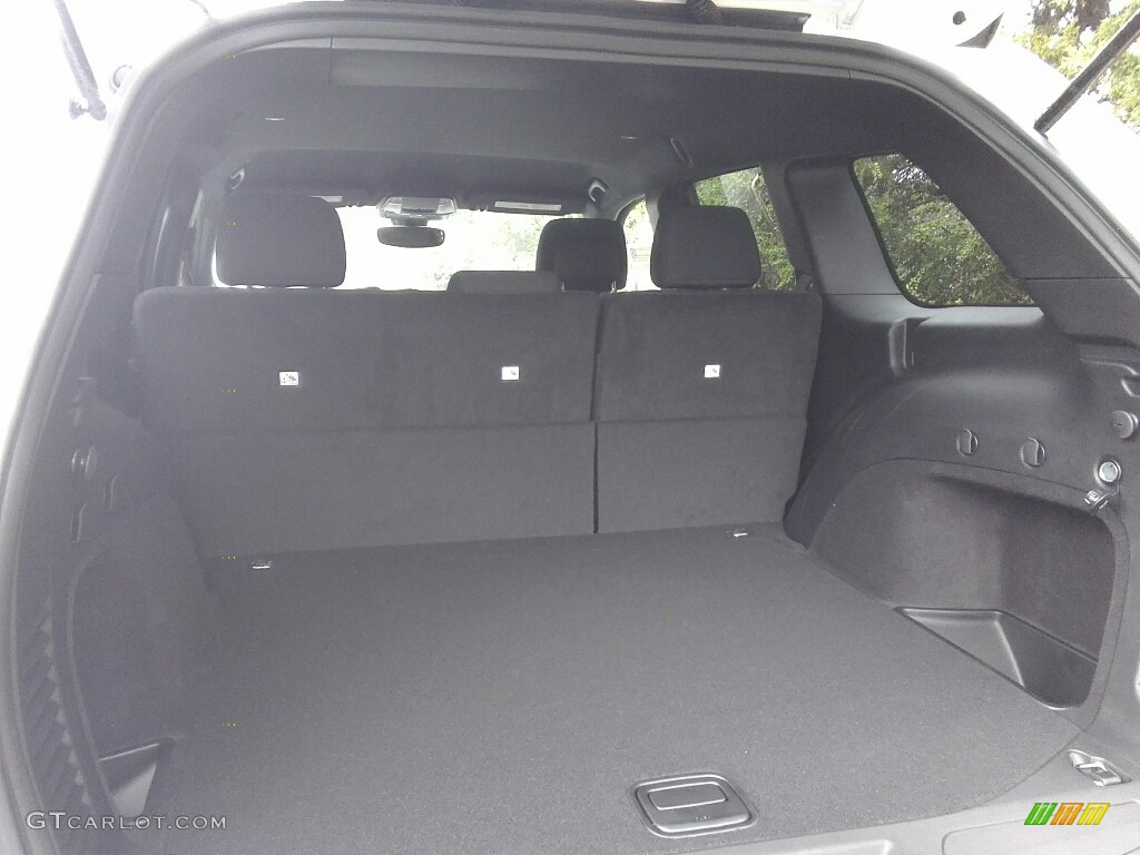 2017 Grand Cherokee Laredo 4x4 - Bright White / Black photo #13