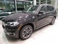 Front 3/4 View of 2017 X5 xDrive40e iPerformance
