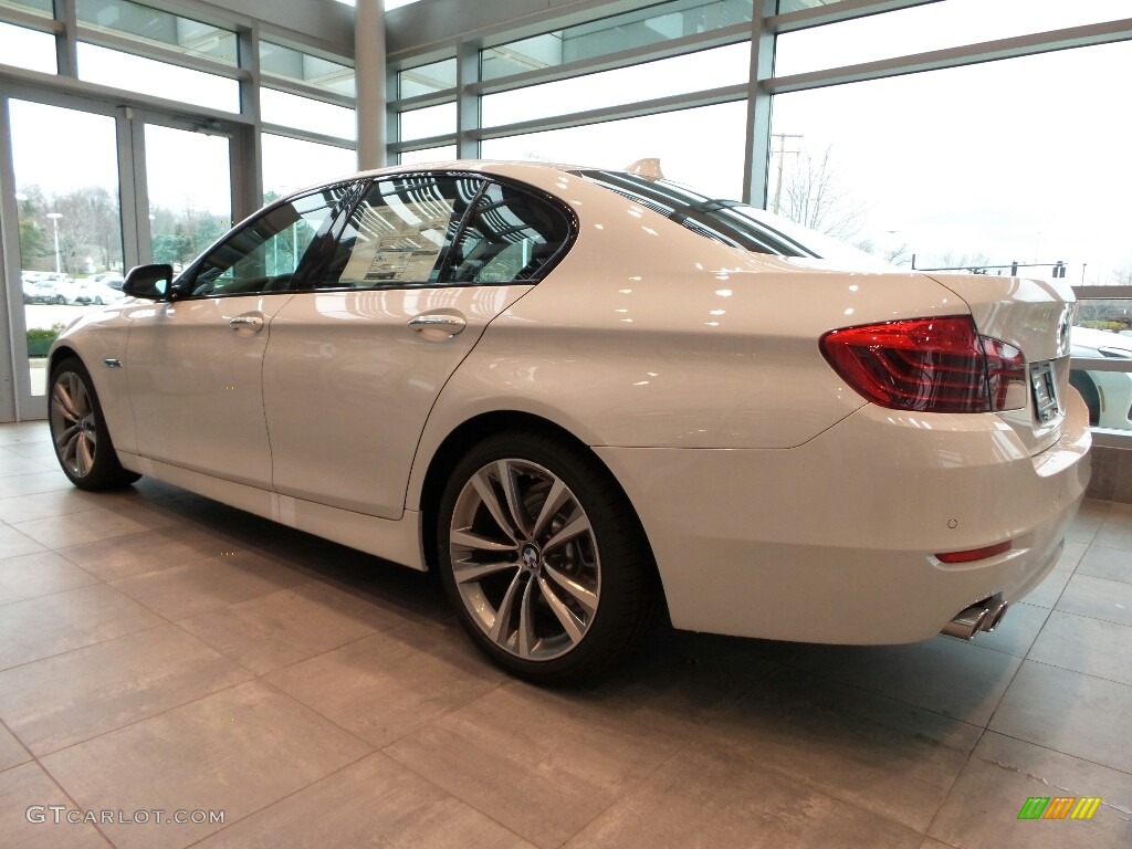 2016 5 Series 528i xDrive Sedan - Alpine White / Black photo #2