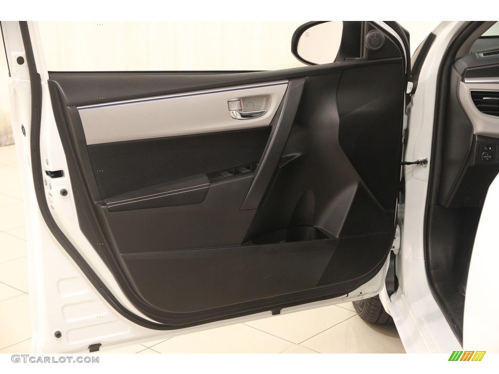 2016 Corolla LE - Super White / Ash photo #4