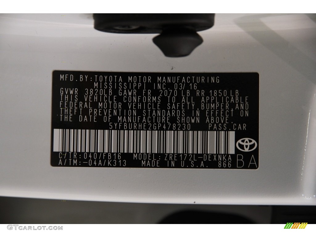2016 Corolla LE - Super White / Ash photo #16