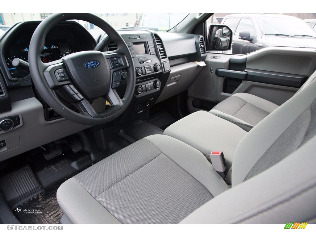 2017 F150 XL SuperCab 4x4 - Ingot Silver / Earth Gray photo #8