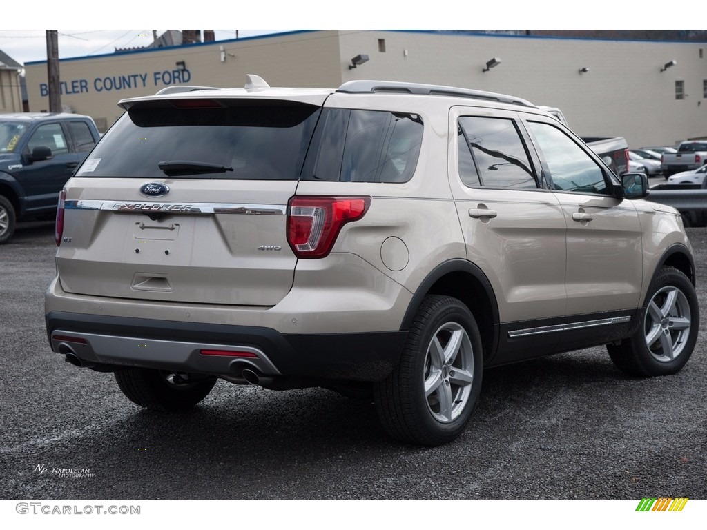 2017 Explorer XLT 4WD - White Gold / Ebony Black photo #3