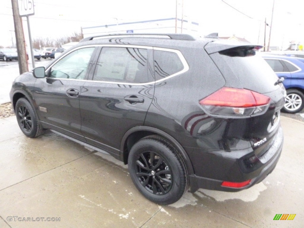 2017 Rogue SV AWD - Magnetic Black / Charcoal photo #10