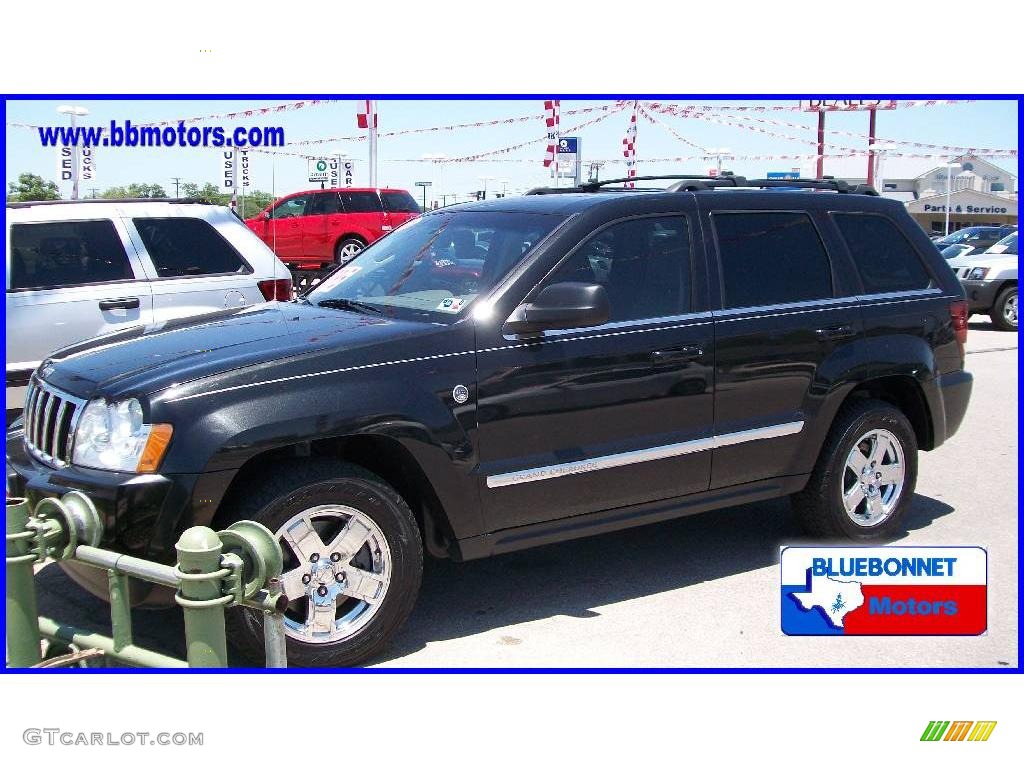 2005 Grand Cherokee Limited 4x4 - Brilliant Black Crystal Pearl / Dark Khaki/Light Graystone photo #1
