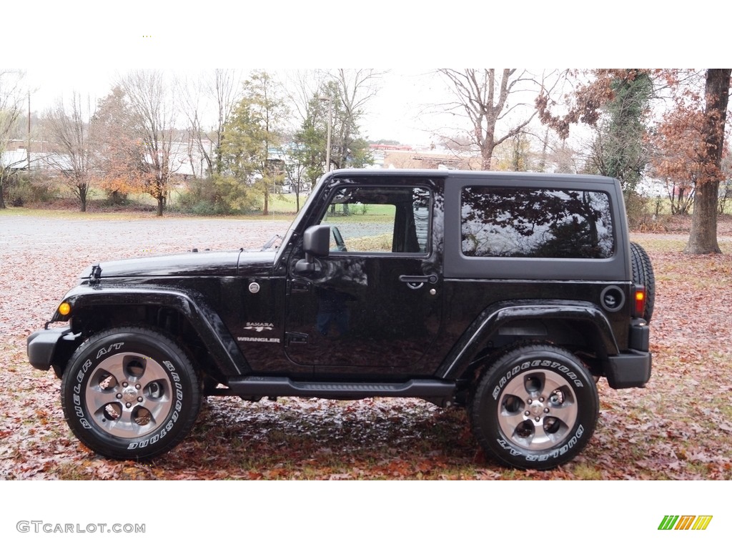 Black 2017 Jeep Wrangler Sahara 4x4 Exterior Photo #117396053