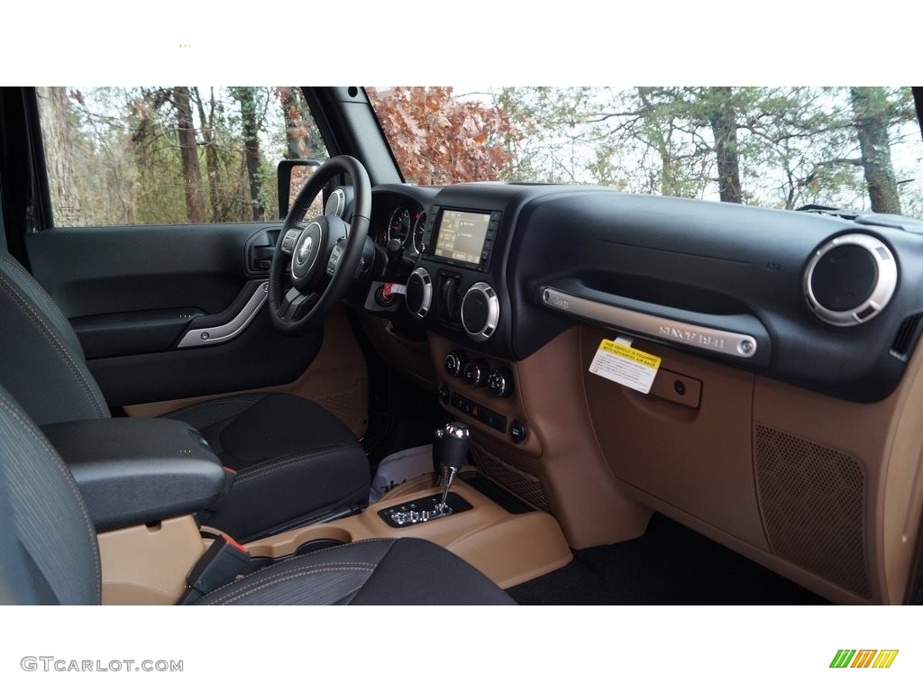 2017 Wrangler Sahara 4x4 - Black / Black/Dark Saddle photo #15