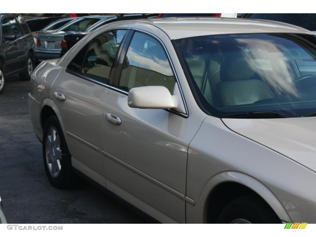 2003 LS V6 - Ivory Parchment Metallic / Black photo #5