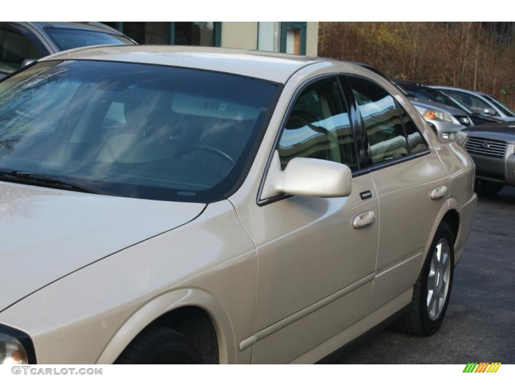 2003 LS V6 - Ivory Parchment Metallic / Black photo #8