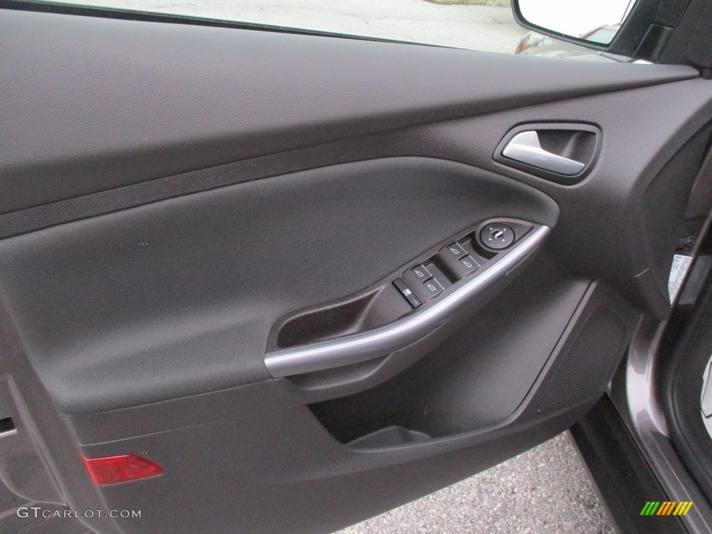 2014 Focus Titanium Hatchback - Sterling Gray / Charcoal Black photo #23