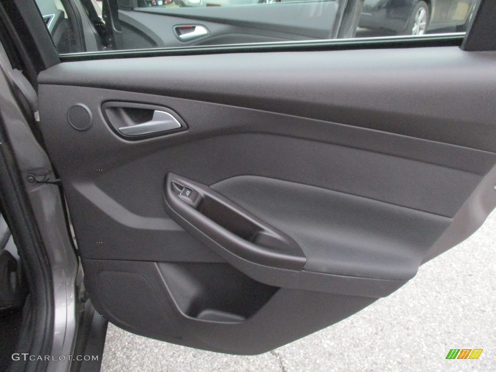 2014 Focus Titanium Hatchback - Sterling Gray / Charcoal Black photo #25