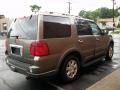 2004 Mineral Grey Metallic Lincoln Navigator Luxury 4x4  photo #15