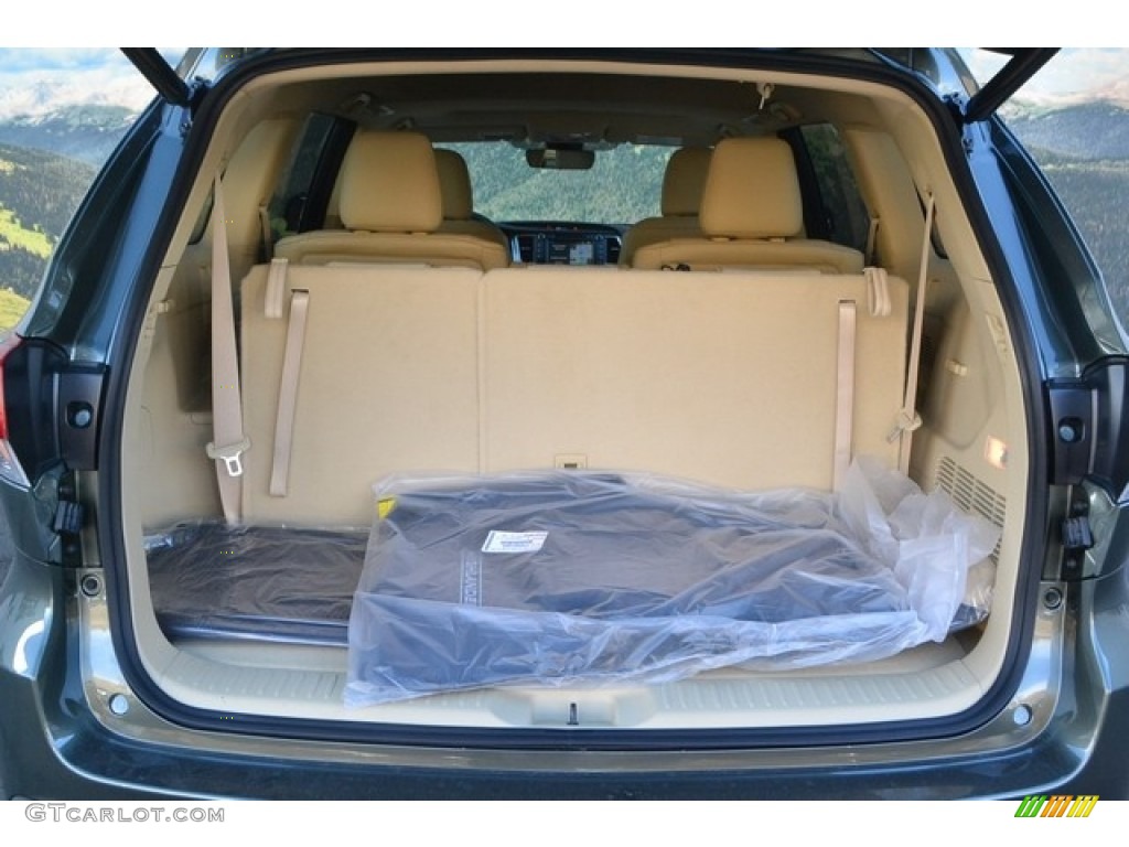 2017 Toyota Highlander XLE AWD Trunk Photo #117406313