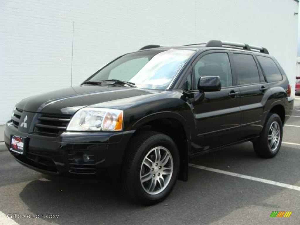 2005 Endeavor Limited AWD - Kalapana Black / Charcoal photo #1