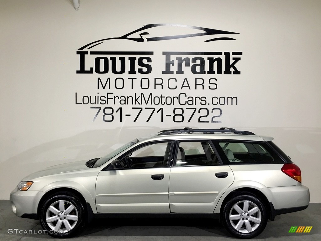 2007 Outback 2.5i Wagon - Champagne Gold Opal / Warm Ivory Tweed photo #1
