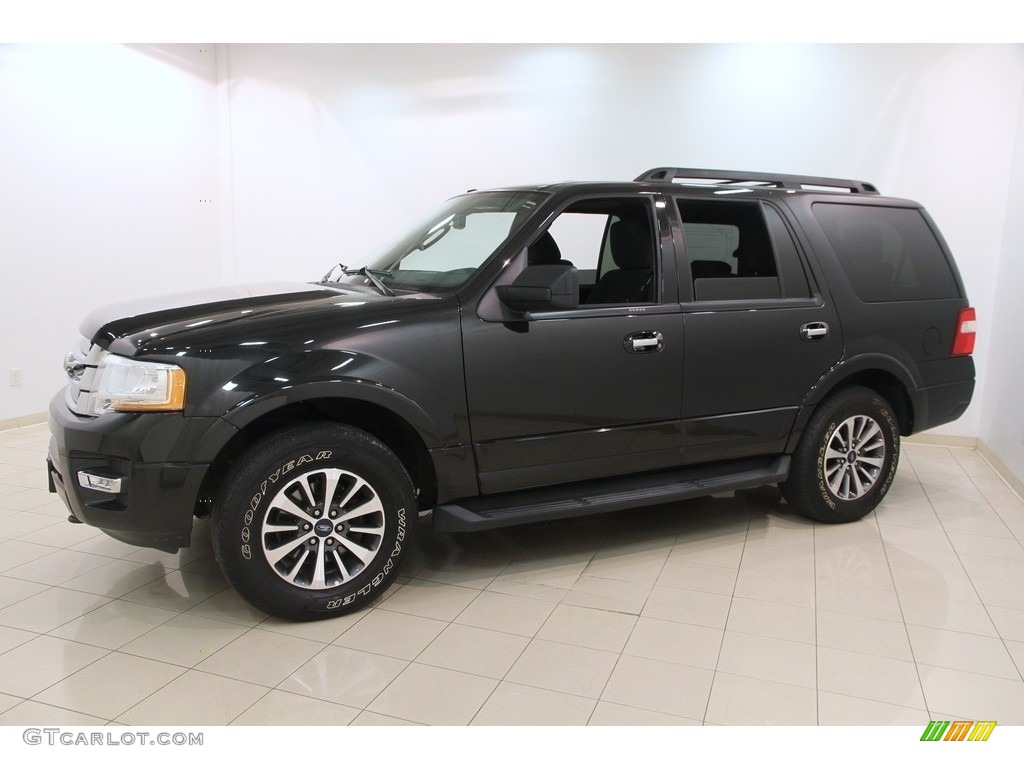 2015 Expedition XLT 4x4 - Tuxedo Black Metallic / Ebony photo #3