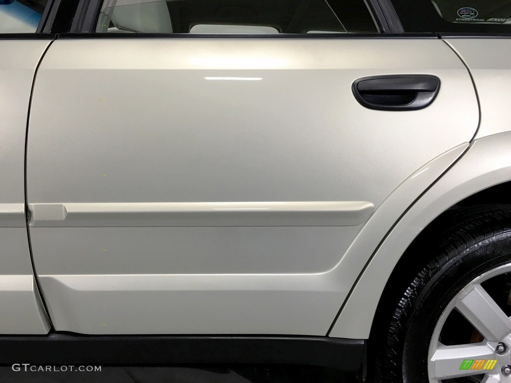 2007 Outback 2.5i Wagon - Champagne Gold Opal / Warm Ivory Tweed photo #27