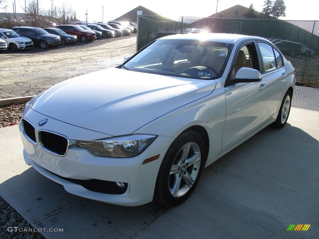 2014 3 Series 320i xDrive Sedan - Alpine White / Venetian Beige photo #7