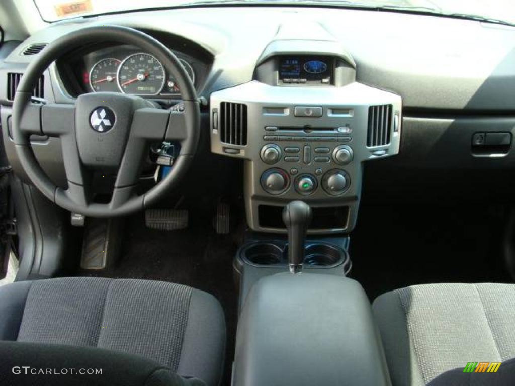 2004 Endeavor XLS AWD - Titanium Gray Pearl / Charcoal Gray photo #11