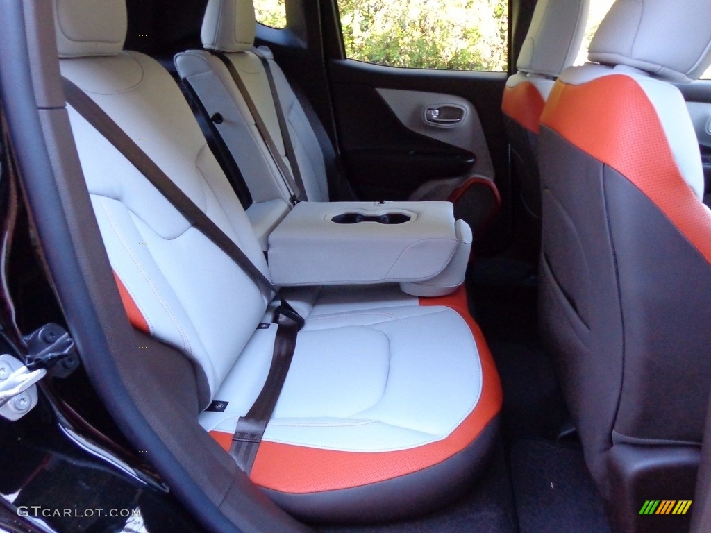 2017 Jeep Renegade Limited 4x4 Rear Seat Photos