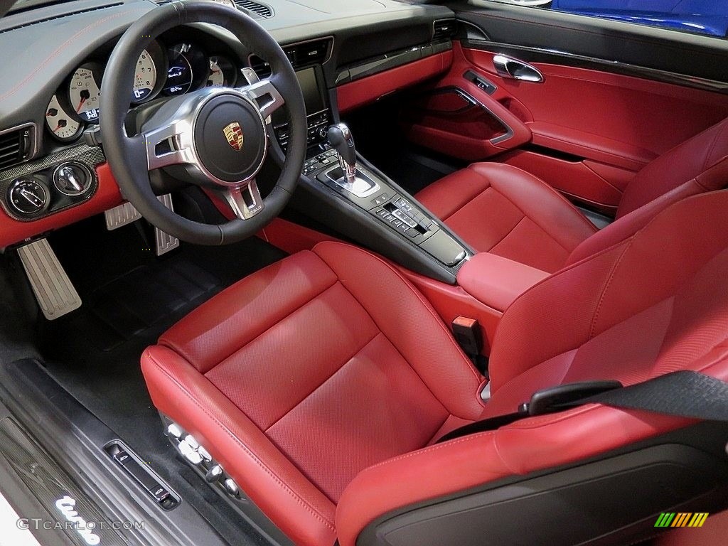 Black/Garnet Red Interior 2015 Porsche 911 Turbo S Coupe Photo #117422183