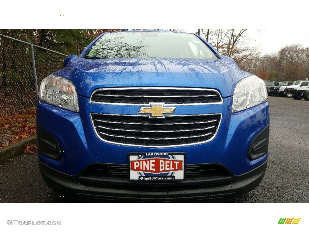 2016 Trax LS AWD - Brilliant Blue Metallic / Jet Black/Light Titanium photo #2