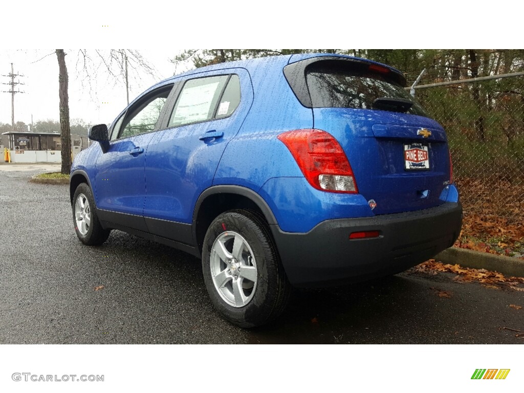 2016 Trax LS AWD - Brilliant Blue Metallic / Jet Black/Light Titanium photo #4