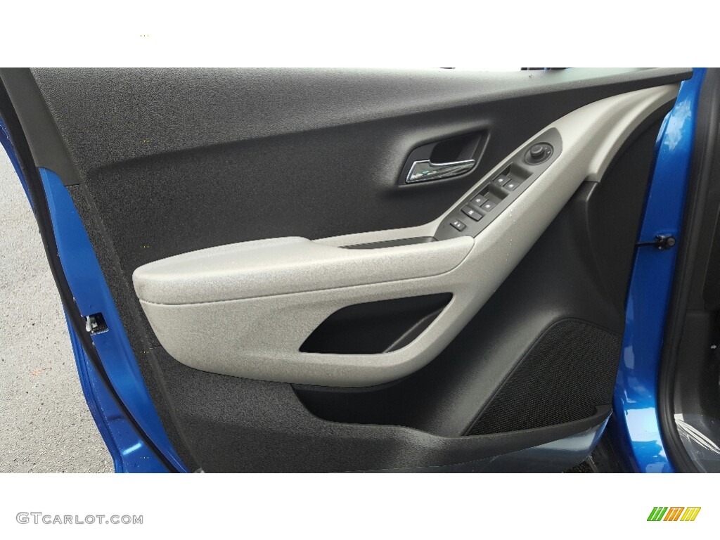 2016 Trax LS AWD - Brilliant Blue Metallic / Jet Black/Light Titanium photo #6