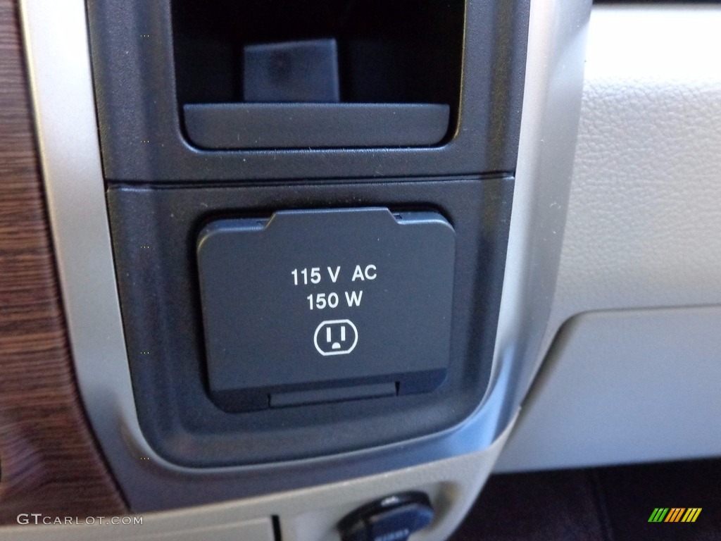 2017 1500 Laramie Crew Cab 4x4 - Brilliant Black Crystal Pearl / Canyon Brown/Light Frost Beige photo #21