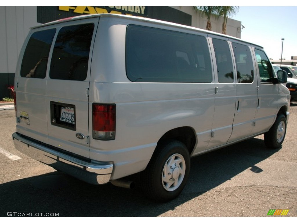 2008 E Series Van E350 Super Duty XLT Passenger - Silver Metallic / Medium Pebble photo #5