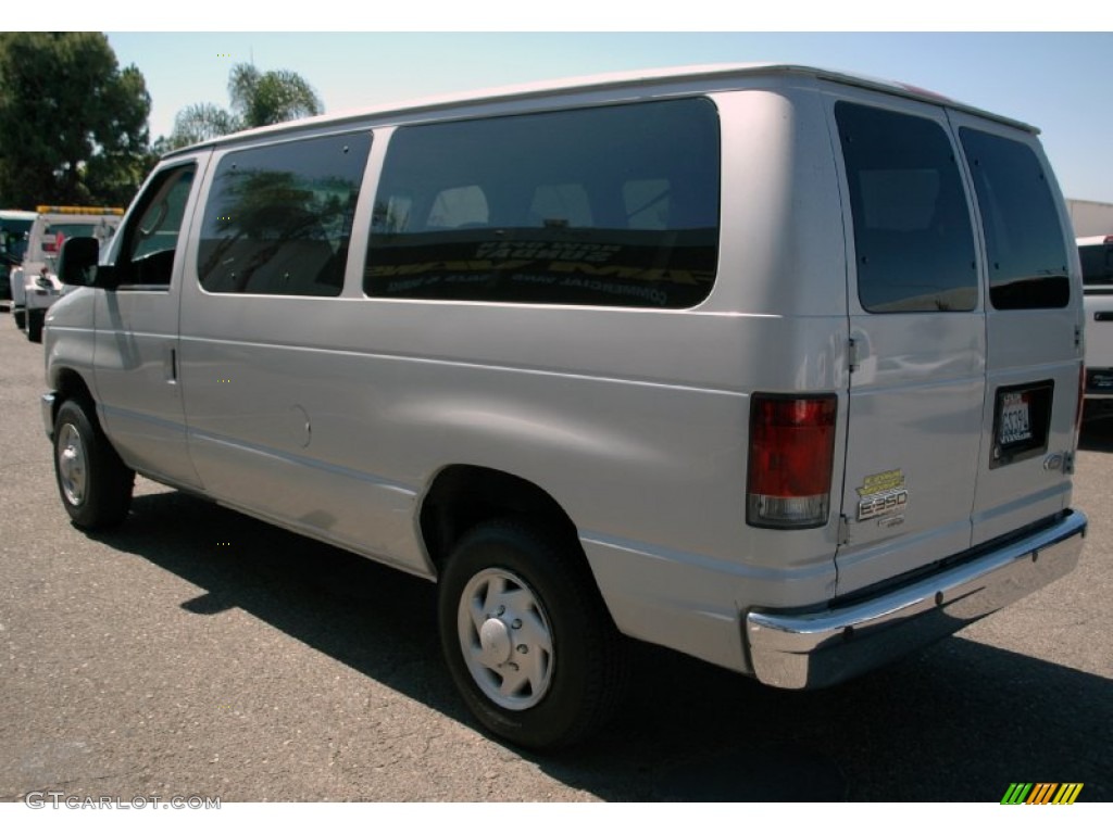 2008 E Series Van E350 Super Duty XLT Passenger - Silver Metallic / Medium Pebble photo #8