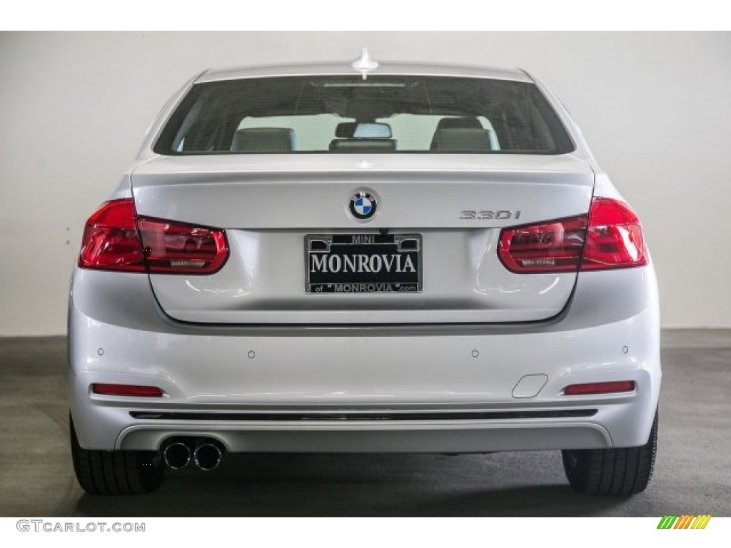 2017 3 Series 330i Sedan - Glacier Silver Metallic / Black photo #4