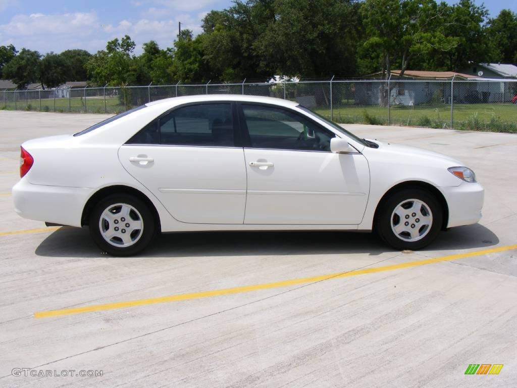 2002 Camry LE V6 - Super White / Stone photo #2