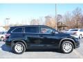 Attitude Black Metallic - Highlander LE Photo No. 2