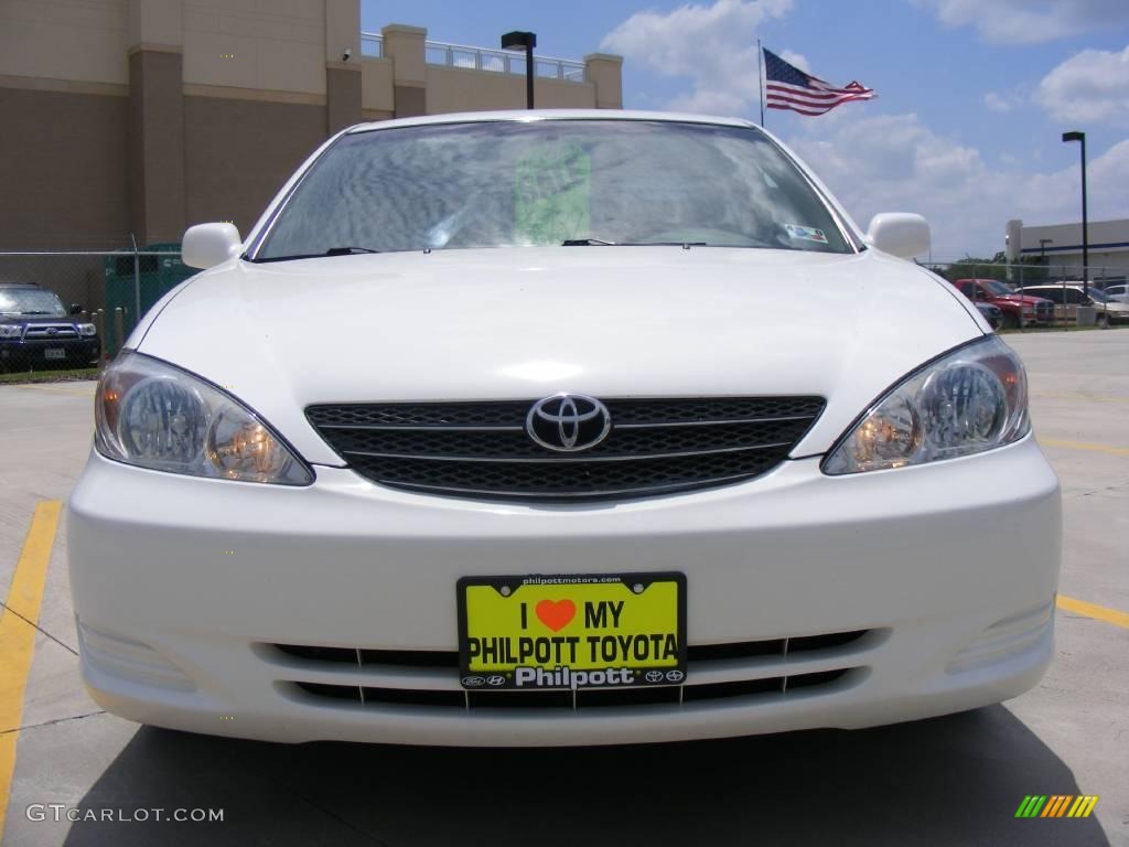 2002 Camry LE V6 - Super White / Stone photo #9