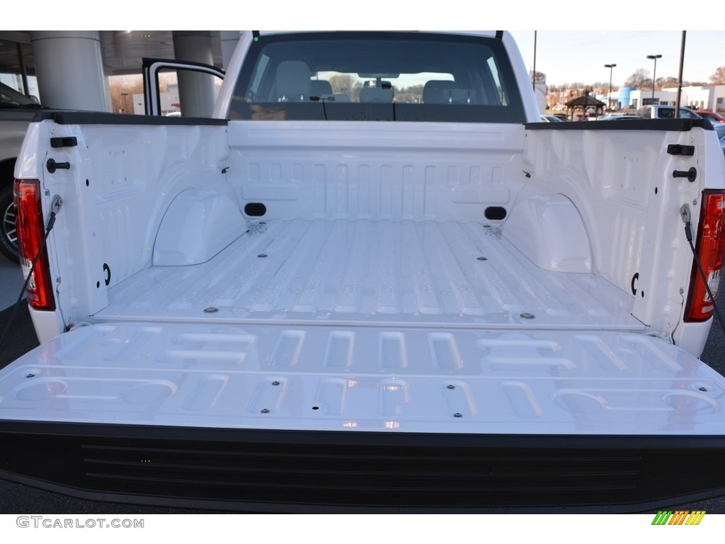 2017 F150 XL SuperCrew 4x4 - Oxford White / Earth Gray photo #6