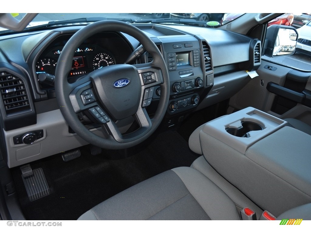 2017 F150 XL SuperCrew 4x4 - Oxford White / Earth Gray photo #9