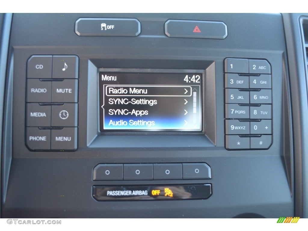 2017 F150 XL SuperCrew 4x4 - Oxford White / Earth Gray photo #12