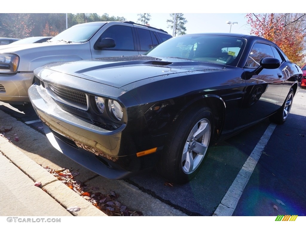 2010 Challenger SE - Brilliant Black Crystal Pearl / Dark Slate Gray photo #1