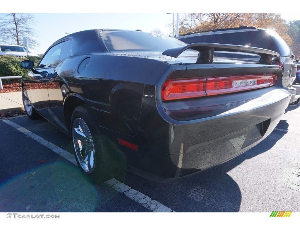 2010 Challenger SE - Brilliant Black Crystal Pearl / Dark Slate Gray photo #2