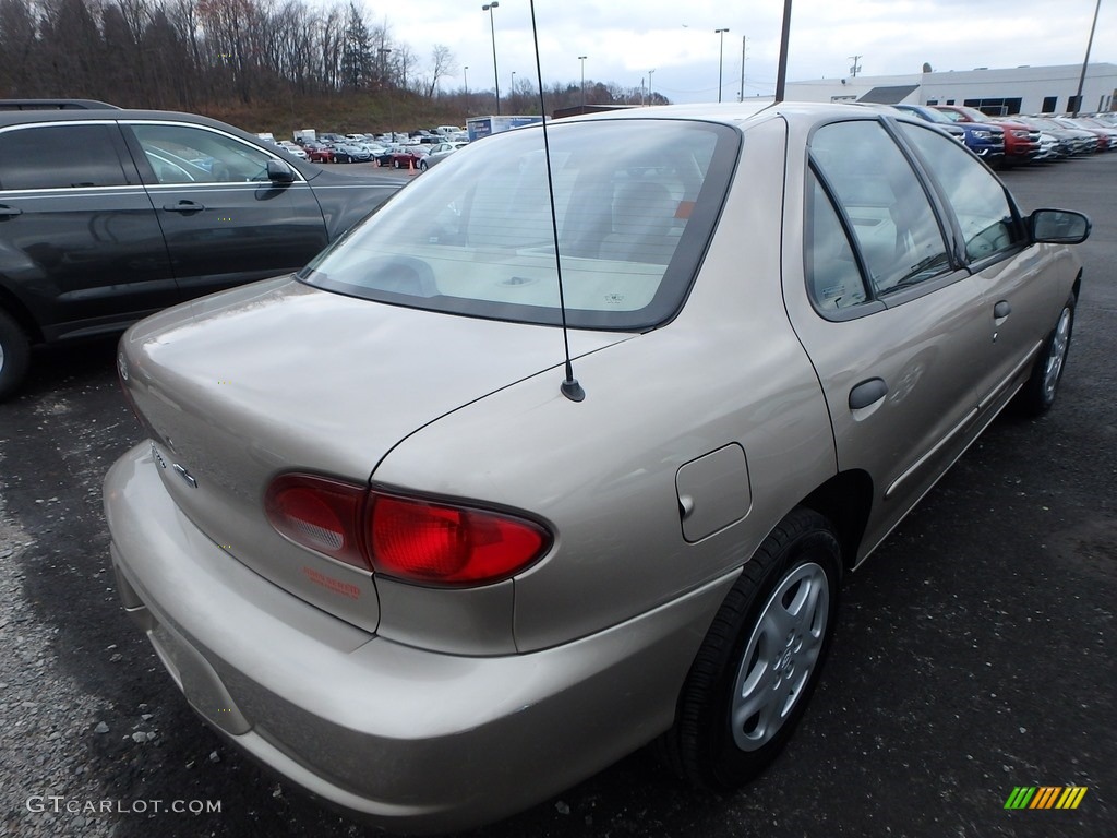 2001 Cavalier LS Sedan - Sandrift Metallic / Neutral photo #4