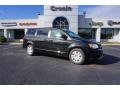 2017 Black Onyx Dodge Grand Caravan SE  photo #1