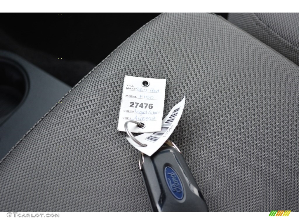 2017 F150 XLT SuperCab - Ingot Silver / Earth Gray photo #26