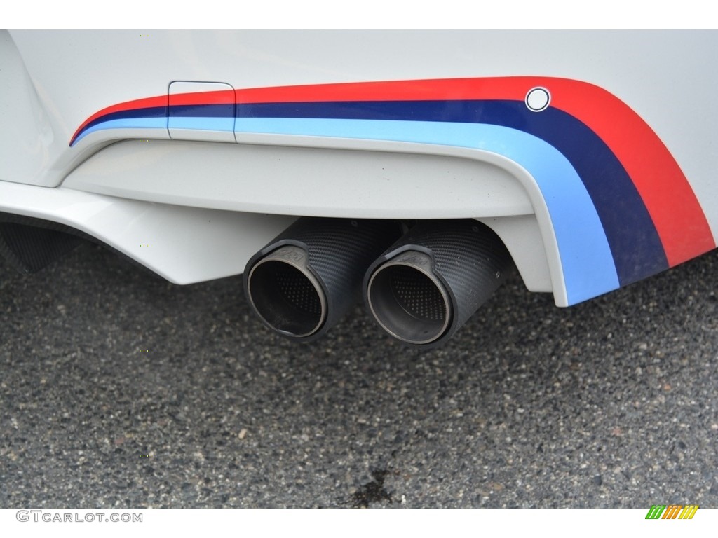 2016 BMW M6 Coupe Exhaust Photos
