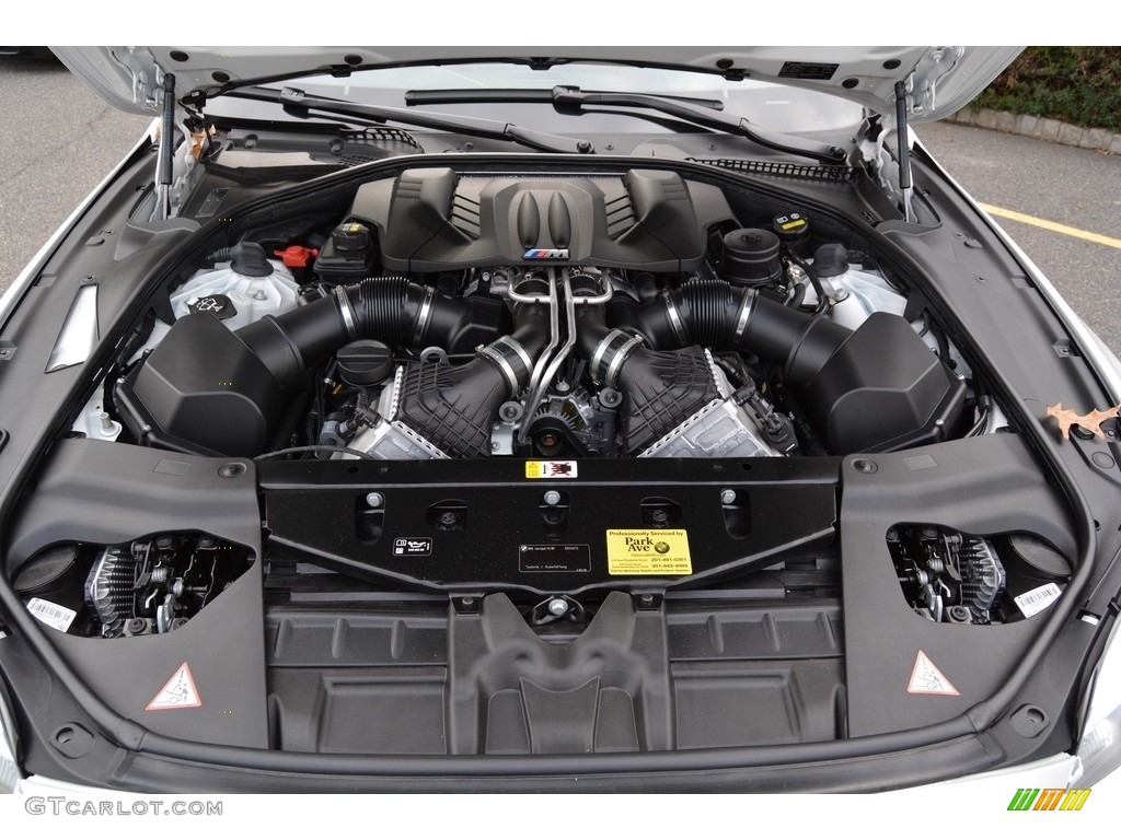 2016 BMW M6 Coupe 4.4 Liter M TwinPower Turbocharged DI DOHC 32-Valve VVT V8 Engine Photo #117442977